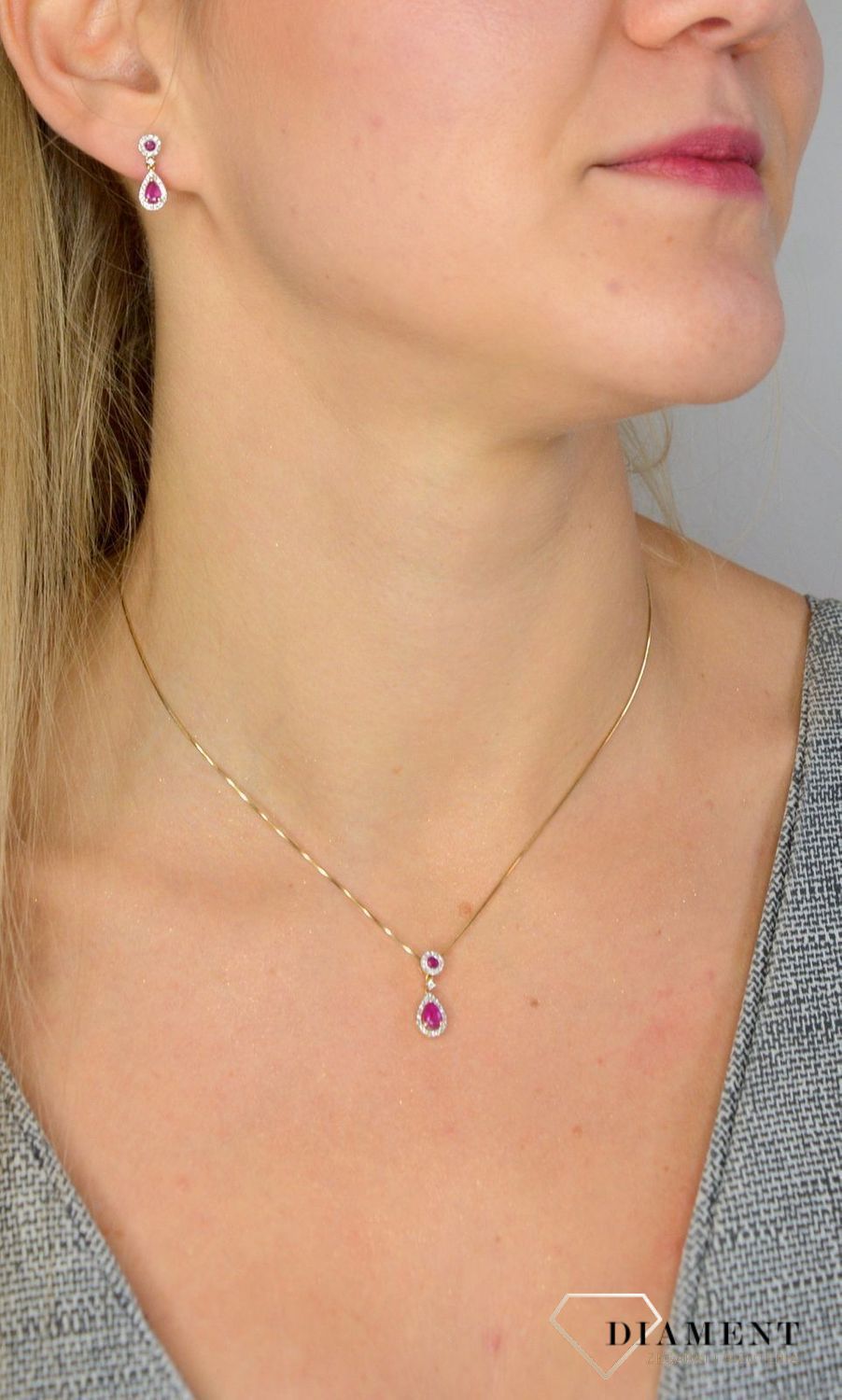 Zawieszka złota z rubinem i brylantami 0660027080 HSI..jpg